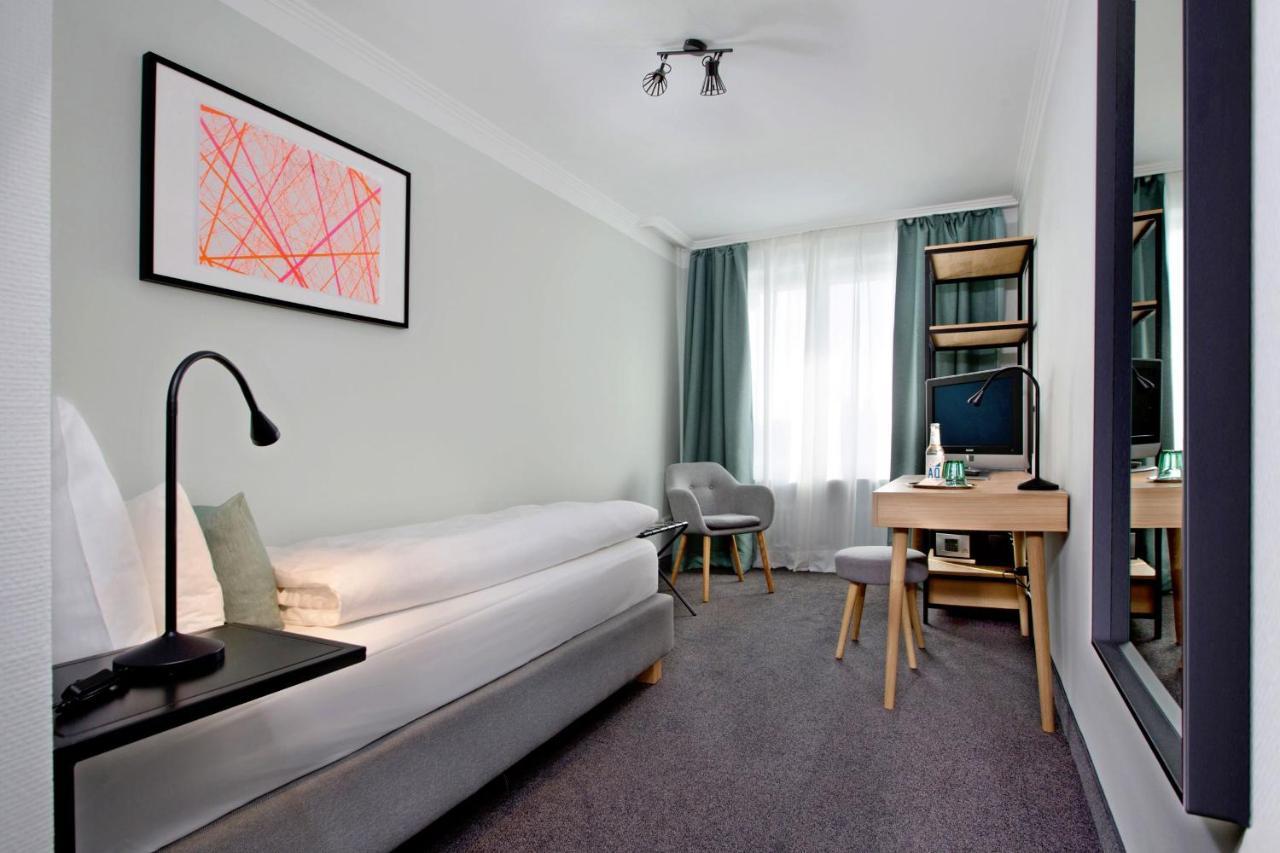 Rotkreuzplatz Hotel München